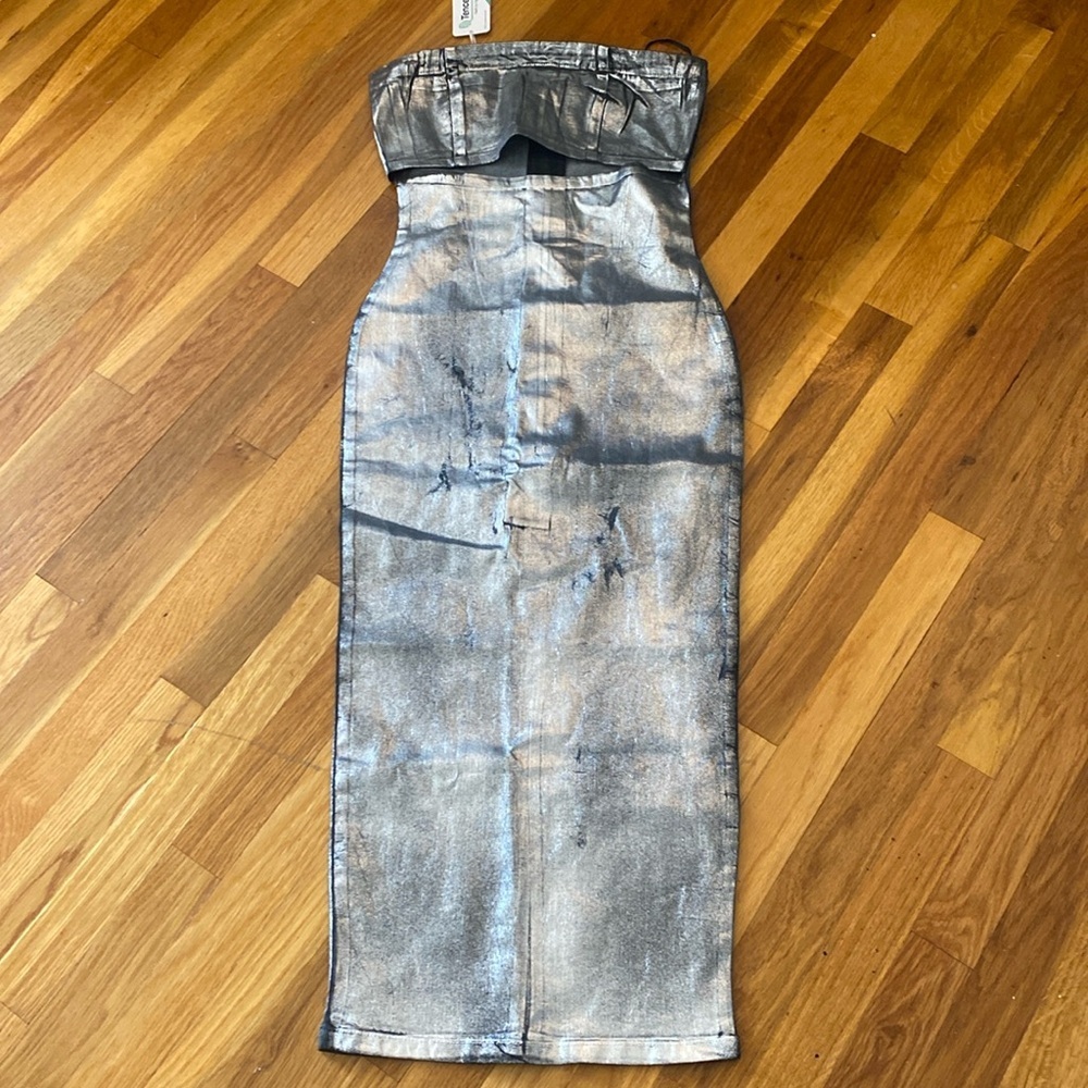 AKIRA Silver Metallic Strapless Midi Dress